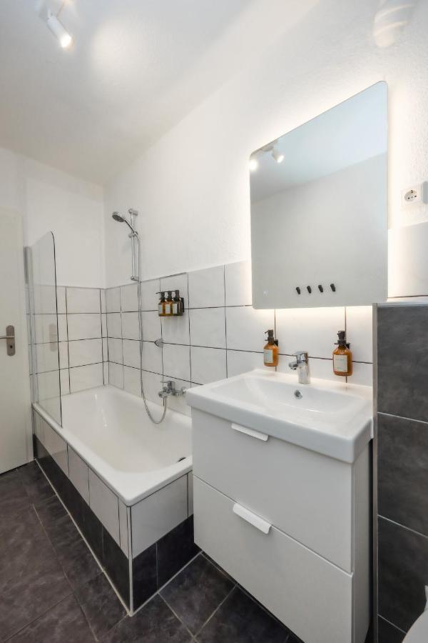 80Qm Luxurioese Designerwohnung Im Herzen Bochums Exterior foto