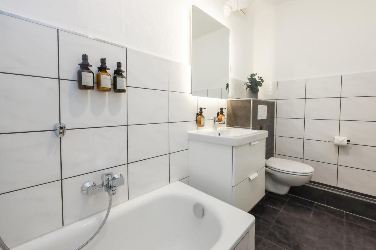 80Qm Luxurioese Designerwohnung Im Herzen Bochums Exterior foto